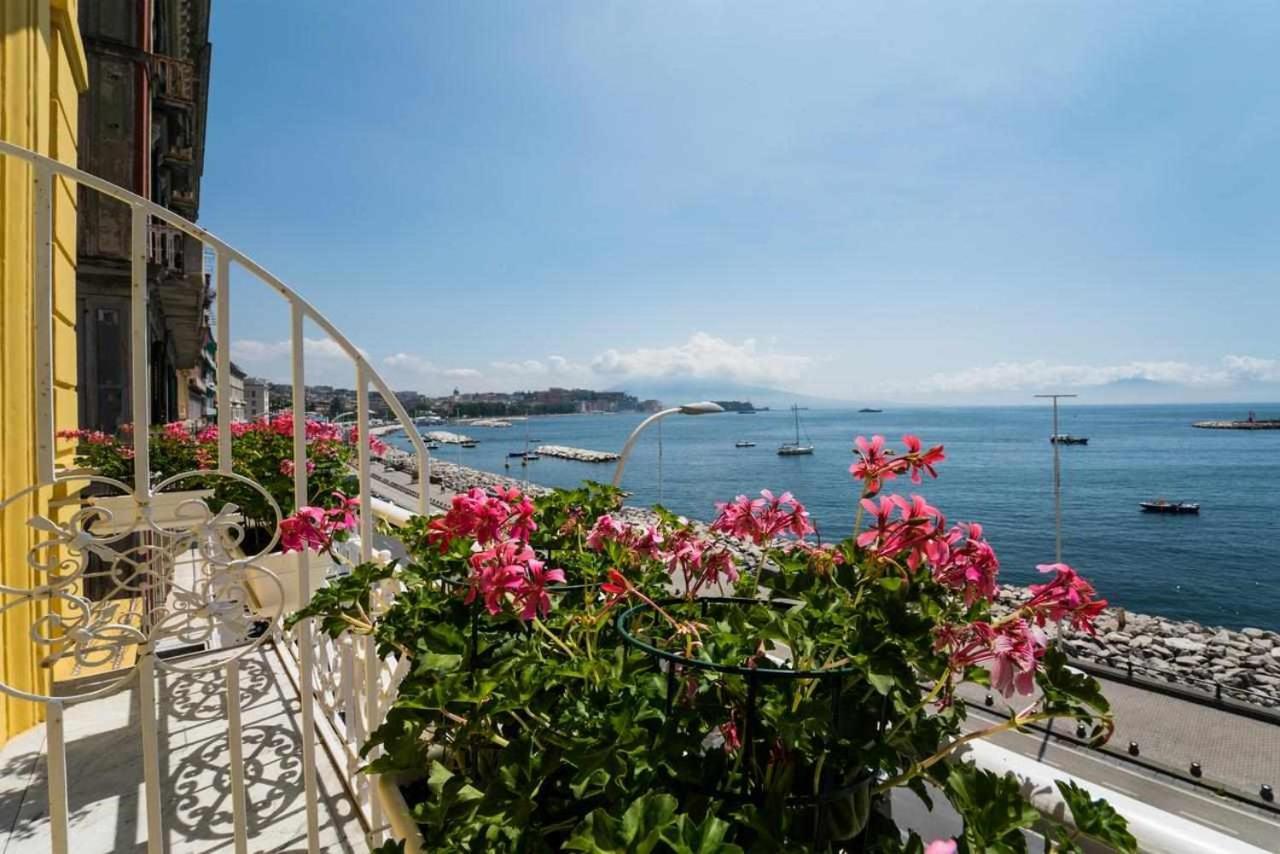 Seaside Caracciolo Hotel Naples Exterior photo